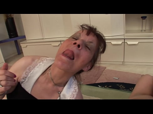 ❤️ Duas avós e um avô têm um ménage à trois ❤️ Porno real vídeo em porno pt.xsexshop.ru ❌️