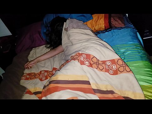 ❤️ Stepson berating a sua jovem madrasta enquanto ela dorme. ❤️ Porno real vídeo em porno pt.xsexshop.ru ❌️